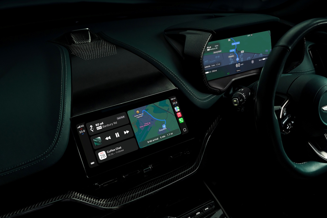 Aston Martin_Apple CarPlay Ultra_08